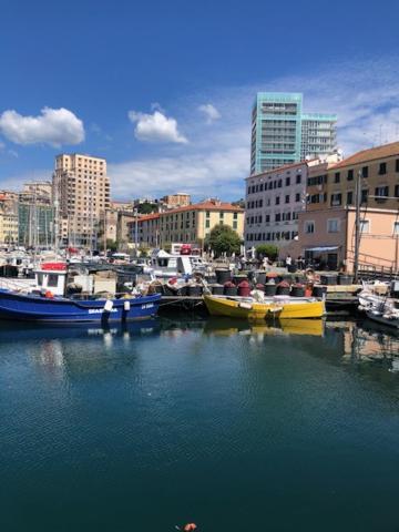 Sabrina'S Relax Fra Mare E Storia Apartamento Savona Exterior foto